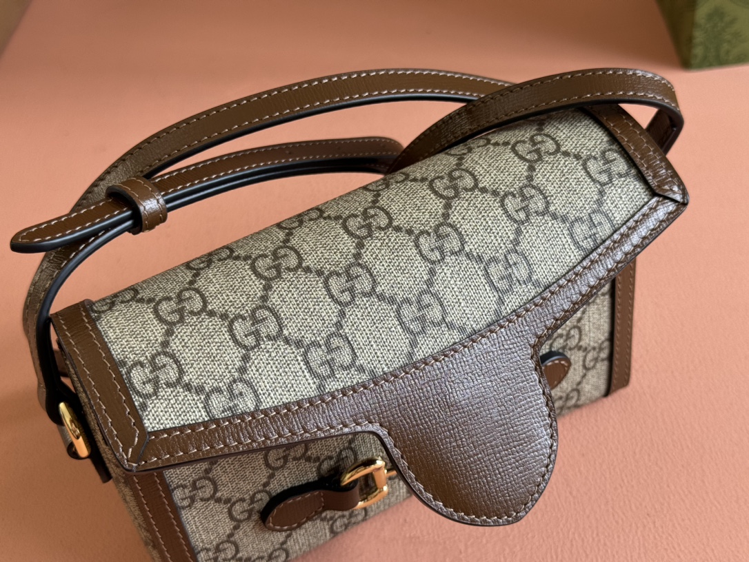 Gucci Satchel Bags